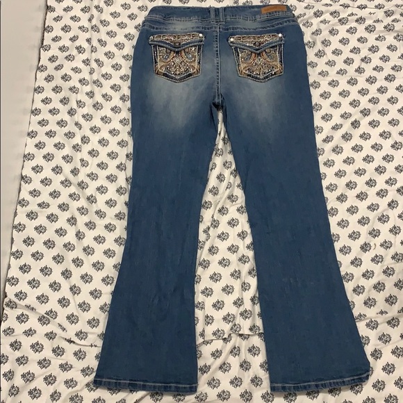 Wallflower | Jeans | Wallflower Design 